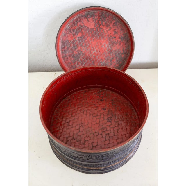 Large Round Black and Red Lacquer Asian Betel Box For Sale - Image 11 of 15