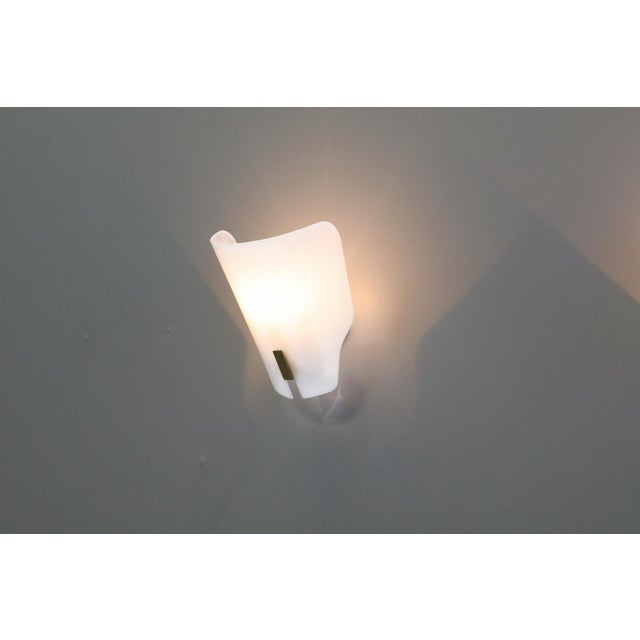 Model 167 PX Methacrylate White Wall Lamps by Gino Sarfatti for Arteluce, 1950s, Set of 2 For Sale - Image 6 of 16