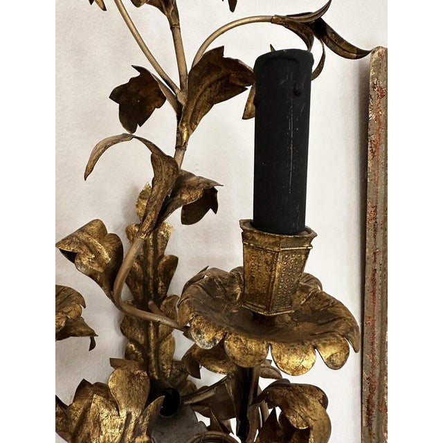 Big Floral Florentine Gilded Wall Lamp, 1890s For Sale - Image 11 of 18