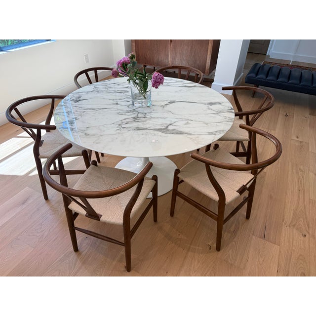 White Saarinen Round Dining Table 54" Knoll For Sale - Image 8 of 11