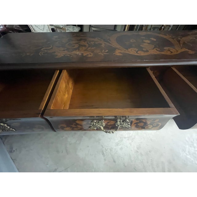 1960s Italian Marquetry Bombe Credenza With Ornate Inlay & Claw Feet For Sale - Image 11 of 12
