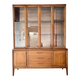 Mid Century Modern Broyhill Forward '70 Sideboard Credenza With Hutch For Sale