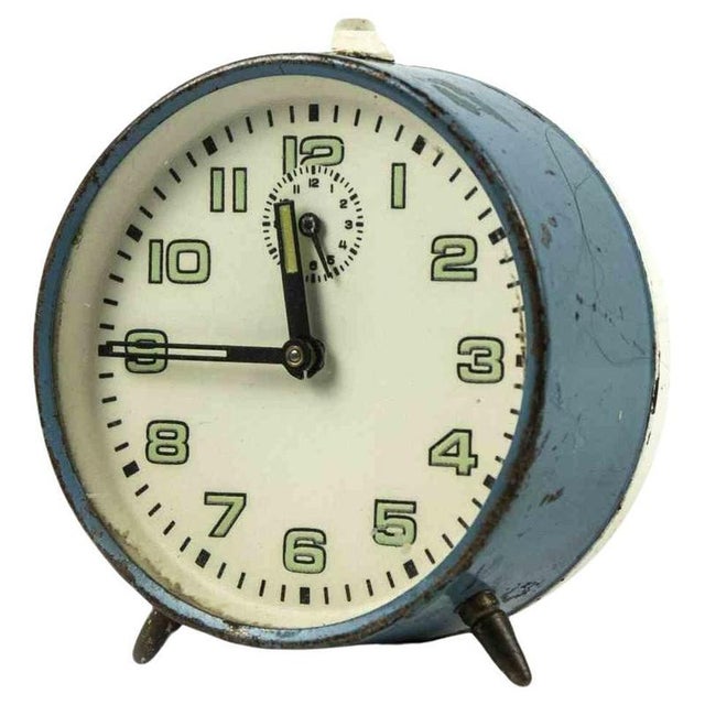 1970s Vintage Light Blue Metal Alarm Clock, 1970s For Sale - Image 5 of 5