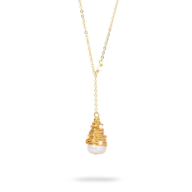 Baroque Pearl Teardrop & Gold Pendant Chain Necklace For Sale - Image 9 of 9