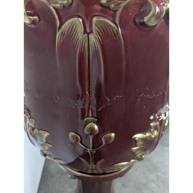 Planter in Glazed Burgundy and Gold Ceramic, in Very Good conditions.