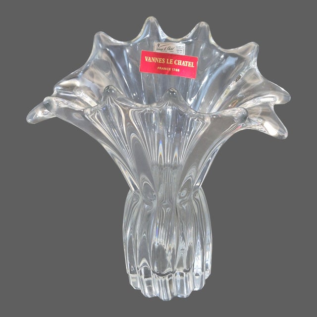 Art Vannes Vintage Elegant Art Vannes Le Chatel France Oval Crystal Vase Original Label For Sale - Image 4 of 10