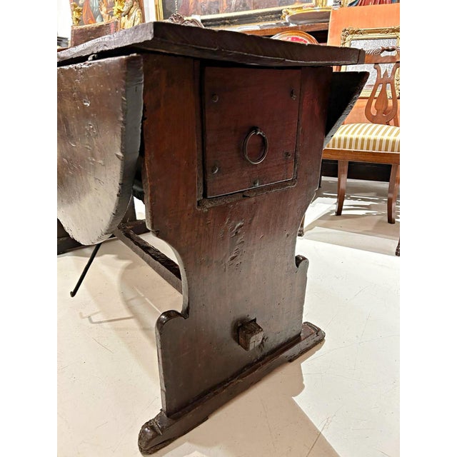 Antique Umbrian Walnut Drop-Leaf Table, 16th Century For Sale - Image 6 of 7