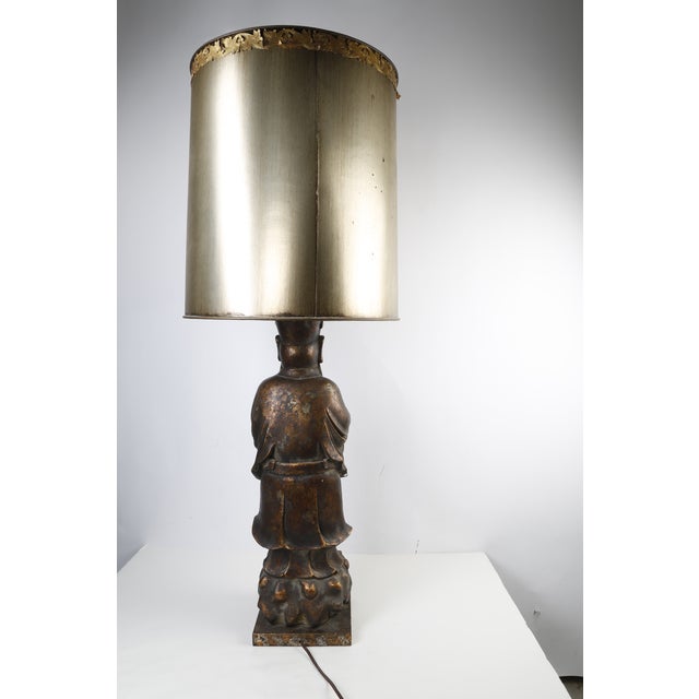Vintage James Mont Style Confucius Figural Table Lamp | Hollywood Regency Asian Sculpture 40” For Sale - Image 9 of 11