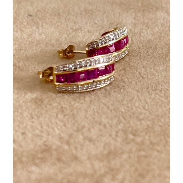 Princess Cut Natural Ruby and Diamond Stud Post Earrings 14 Karat Yellow Gold For Sale In New York - Image 6 of 18