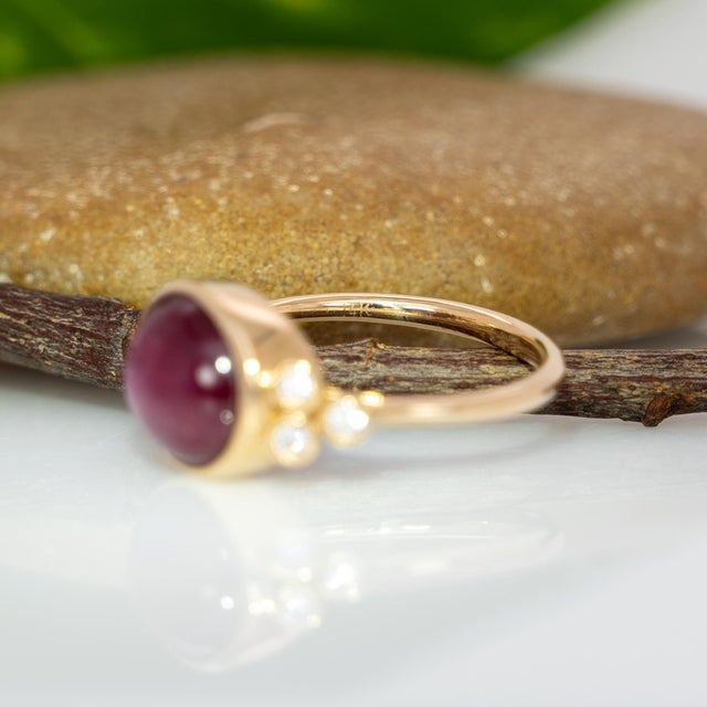 Red 7.1cts East - West Star Ruby Ring With Natural Diamonds Accents: Solid 14k Gold, Size 6.75 For Sale - Image 8 of 8