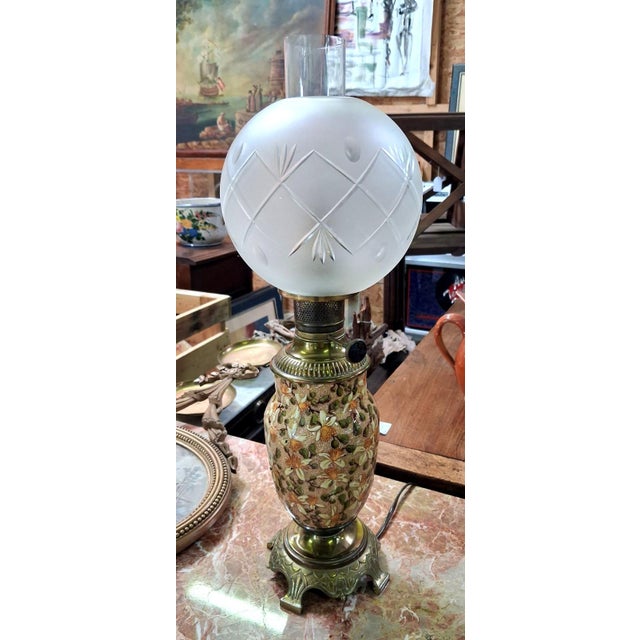 Art Nouveau Oil Lamp in Glazed Earthenware with Floral Relief Decoration on Gilt Bronze Base, 1890s For Sale - Image 4 of 6