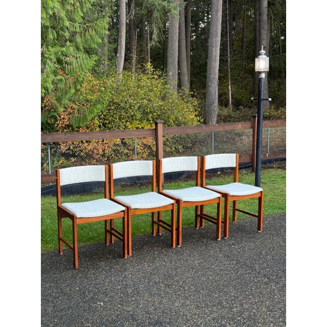 Vintage Mid Century Modern Danish Teak Extendable Dining Table Set-4 For Sale - Image 4 of 12