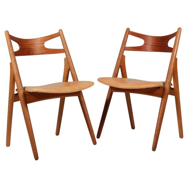 Hans J. Wegner Savbuk Ch-29 Dining Chairs attributed to Hans J. Wegner for Carl Hansen & Søn, Set of 2 For Sale - Image 9 of 9