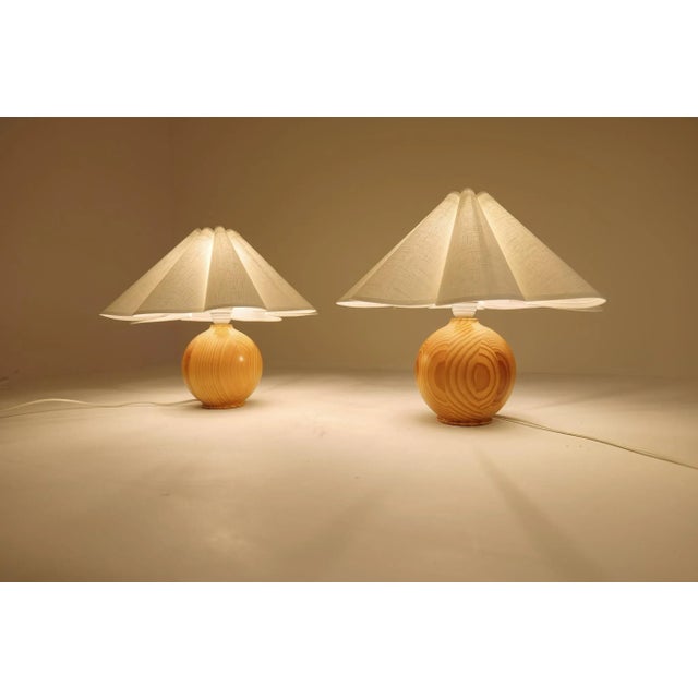 Mid-Century Modern Sculptural Table Lamps in Solid Pine, Sweden, 1970s, Set of 2 For Sale - Image 14 of 16
