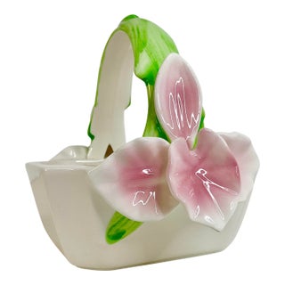 1980s Vintage Hollywood Regency Trompe L’Oeil Lily Ceramic Serving Bowl Dish For Sale