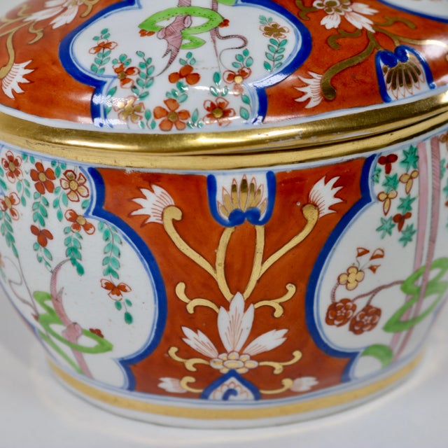 Antique Porcelain Sugar Box in Regency Dollar Sign Pattern Attributed to Coalport For Sale - Image 11 of 16