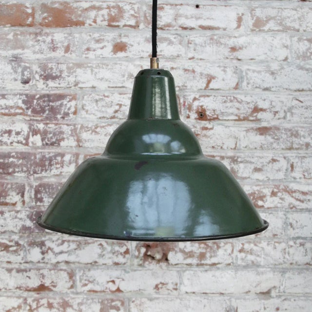 Vintage British Industrial Green Enamel Pendant Light For Sale - Image 4 of 5
