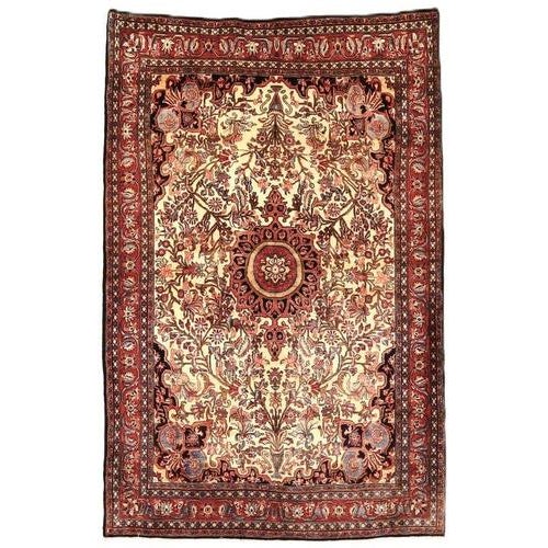 Middle Eastern Bidjar Rug in Hand-Knotted Wool For Sale - Image 3 of 7