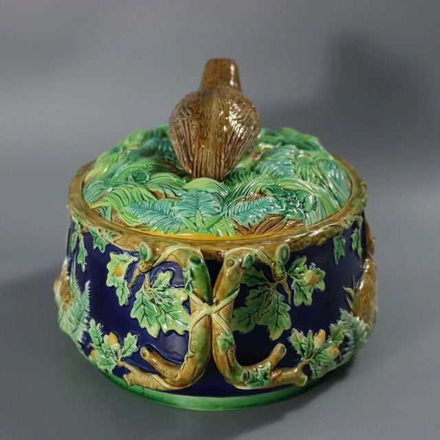 George Jones Majolica Partridge Game Pie Dish For Sale - Image 6 of 17