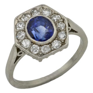Art Deco 1.40 Carat Sapphire Diamond Platinum Cluster Ring, Size 6 For Sale