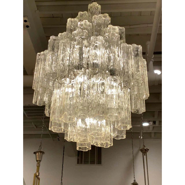 Italian Mid-Century Modern Round Tiered Tronchi Chandelier For Sale In New York - Image 6 of 8