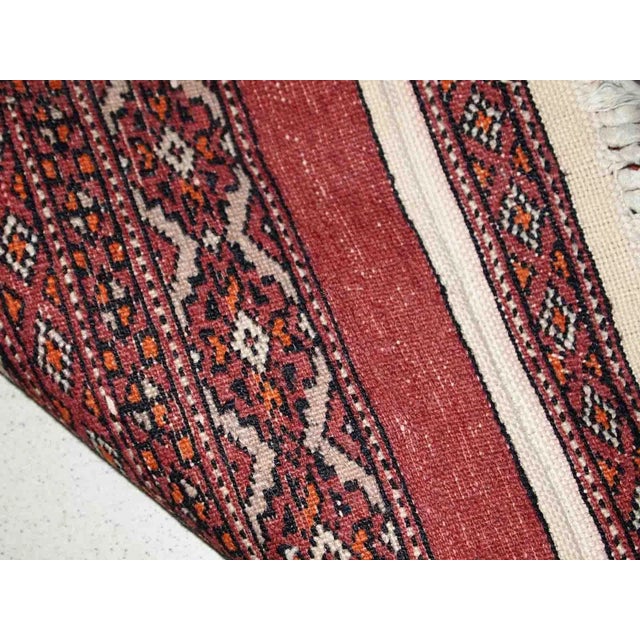 1960s Handmade Vintage Uzbek Bukhara Distressed Rug For Sale In New York - Image 6 of 10