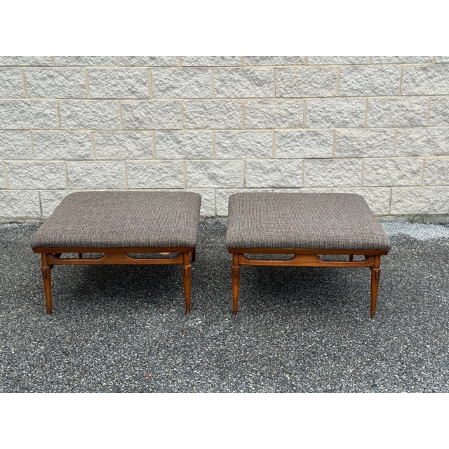 Mid-Century Modern Pair of Oversized Lane Mid-Century Modern Walnut Ottomans For Sale - Image 3 of 12