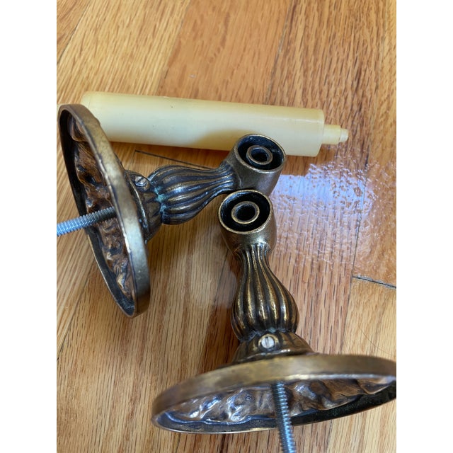 Mid-Century Modern Vintage Gilt Metal Hollywood Regency Toilet Paper Holder For Sale - Image 3 of 7