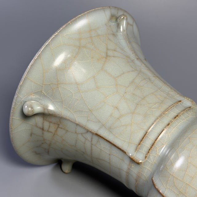 Antique Chinese Celadon Crackle‑Glaze Gu‑Form Beaker Vase, Collectible Antique For Sale - Image 6 of 8