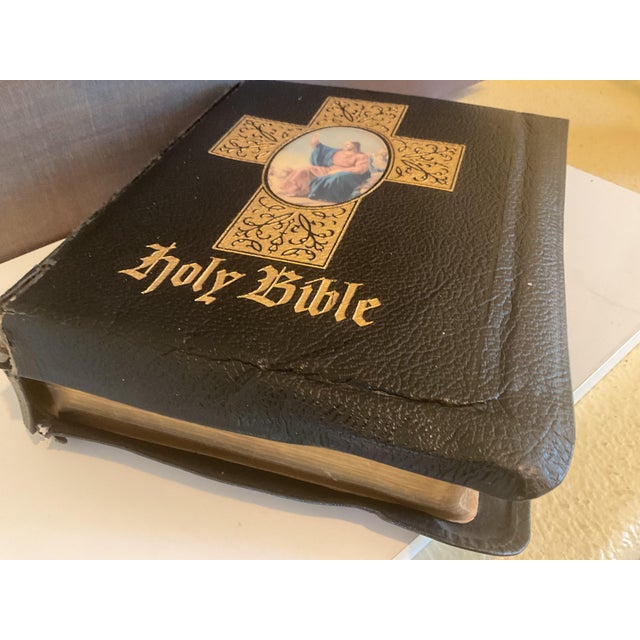 Vintage Holy Bible — 1959 Edition (Gilt Edges, Classic Binding) For Sale - Image 9 of 17