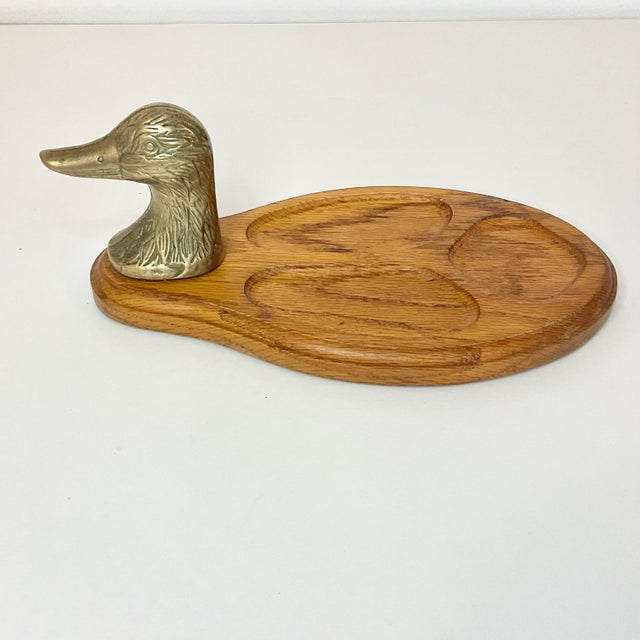 1970s 1970s Mid-Century Rustic Arts & Crafts Brass Duck & Oak Dresser Top Valet Caddy Catchall For Sale - Image 5 of 8