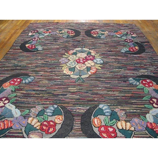 Early 20th Century American Hooked Rug ( 9'1" x 12'3" - 277 x 373 )