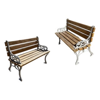 1900-1909 Restored Victorian Cast Iron & Wooden Lath Garden Bench W/ Vine Leaf Detail Pair For Sale