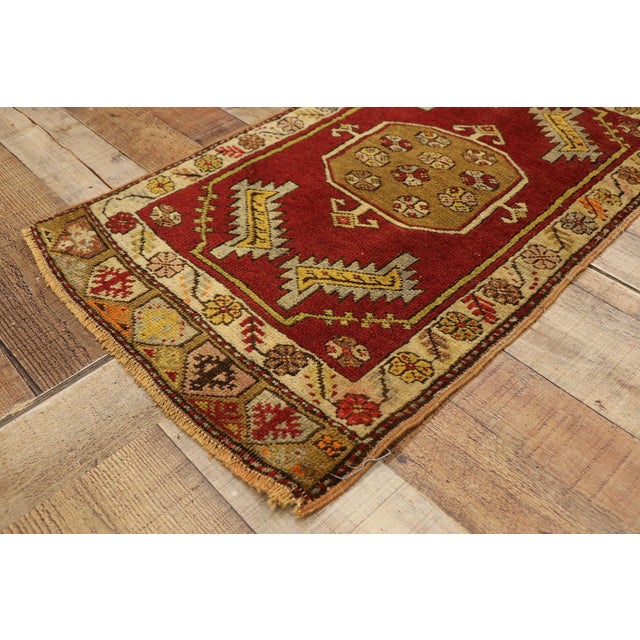 Vintage Turkish Yastik Rug - 01'07 X 02'10 For Sale In Dallas - Image 6 of 8