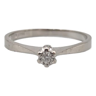 Solitaire Ring in White Gold with Diamond For Sale
