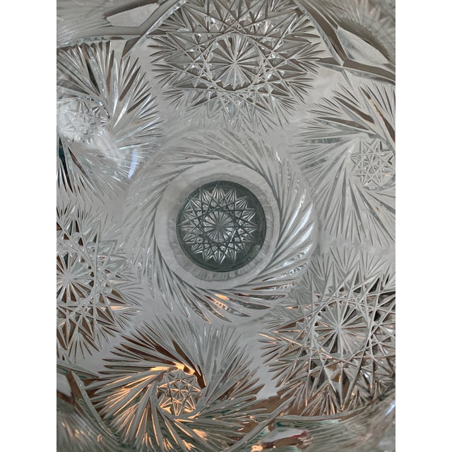 Early 20th-Century Eastern European Hand-Cut Crystal Starburst Pedestal Compote Centerpiece For Sale - Image 6 of 15