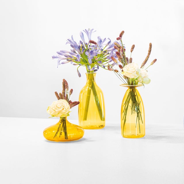 The 7.4 oz capacity vase from the Un Fiore collection is an elegant example of how simplicity can be synonymous with...