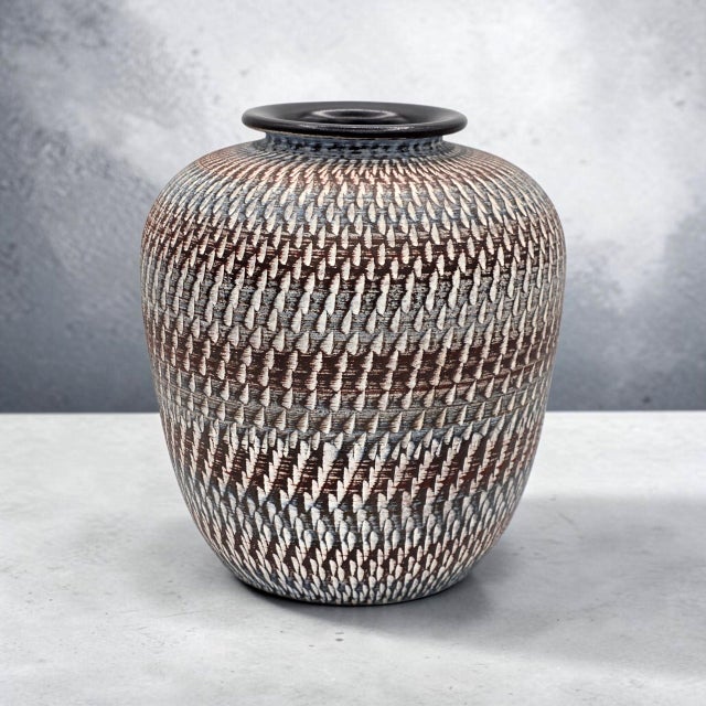 Black Dumler Breiden Dee-Cee West German Sgraffito Pottery Vase For Sale - Image 8 of 8