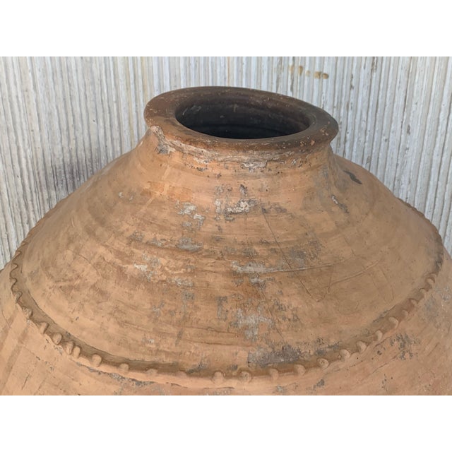 18th Century Large 41´ Terracotta Ribbed Vessel, Vase, Planter with Low Tap For Sale - Image 9 of 18