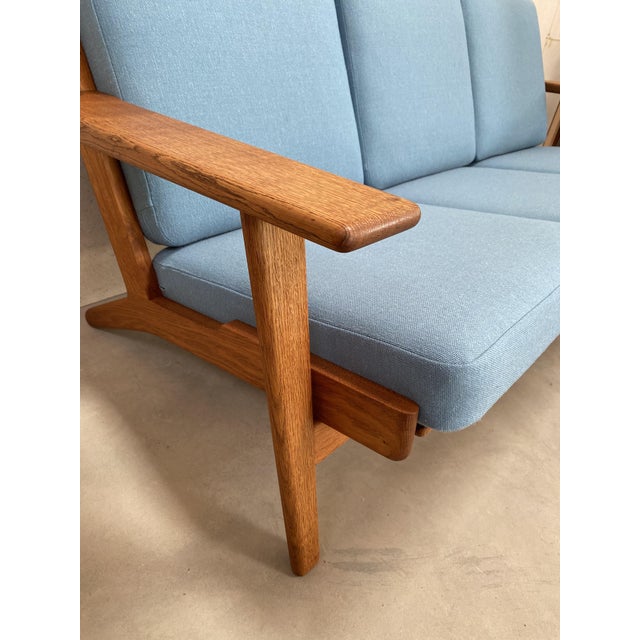 GE 290 Sofa in Oak by Hans J. Wegner for Getama For Sale - Image 5 of 9