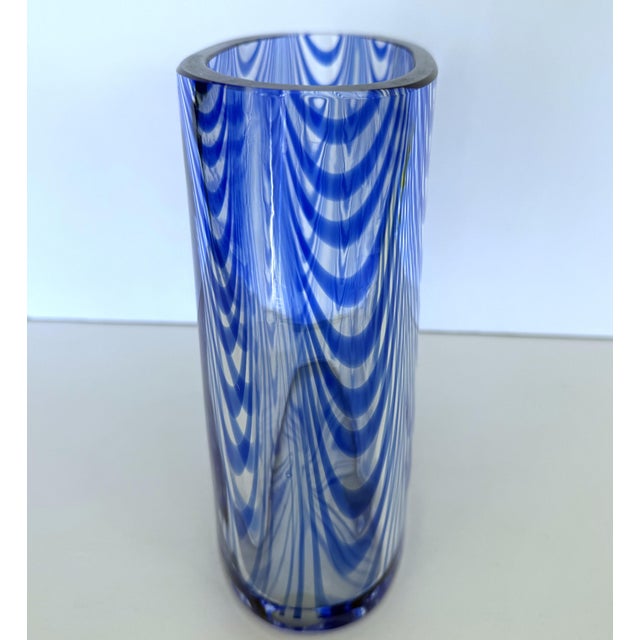 Beautiful vintage Cenedese Murano blue "Fenicio" pulled feather art glass vase. Etch signed Cenedese Venezia 1983. 7" x 7"...