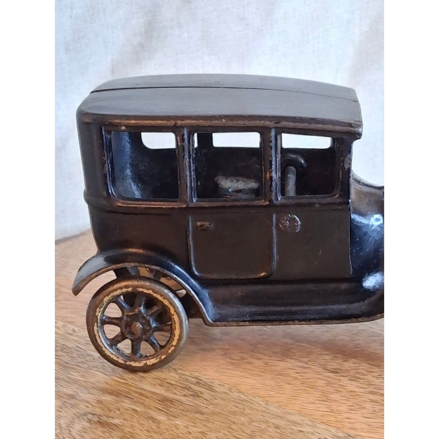 Metal Share Antique Arcade Cast Iron Ford Model T Tudor Sedan Toy C. 1925 Original Paint For Sale - Image 7 of 17