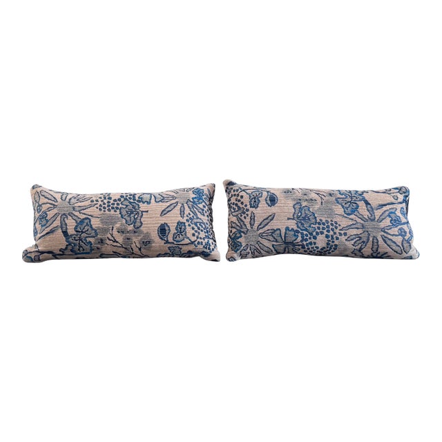 Pair of Blue and Beige Flower Decorative Pillows For Sale
