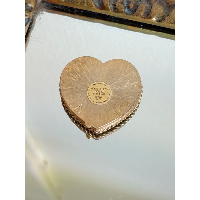 Vintage 1976 Estée Lauder “Fluted Heart” Perfume Compact For Sale - Image 10 of 13