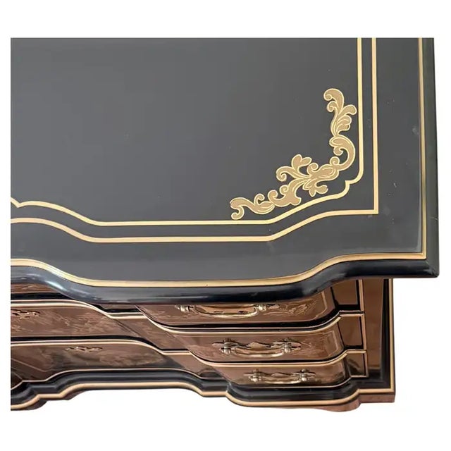Gilt Chinoiserie Black Lacquer Serpentine Chest Dresser by Drexel Et Cetera For Sale - Image 9 of 11