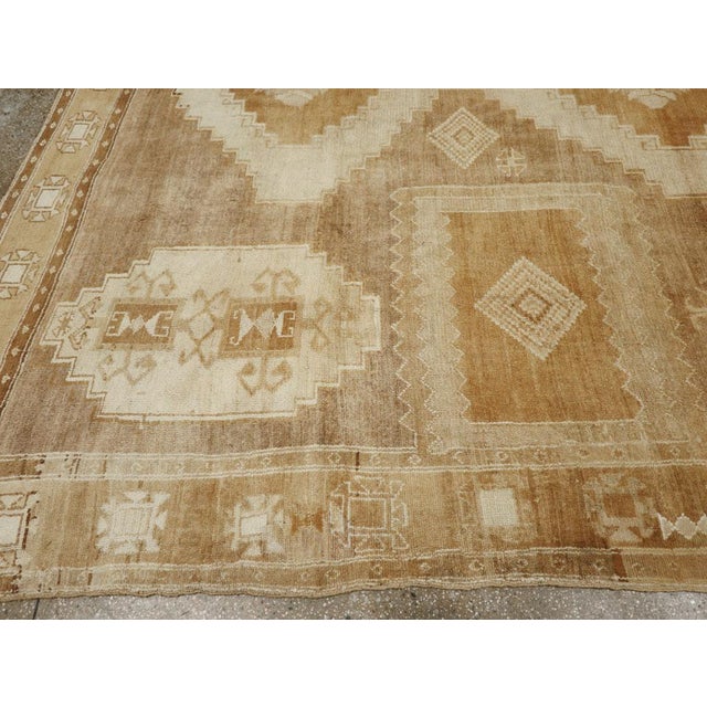Textile Galerie Shabab Collection Mid-20th Century Turkish Anatolian Room Size Carpet For Sale - Image 7 of 10