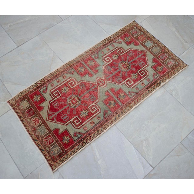 1970s Vintage Hand Knotted Small Rug Enrtway Mat, Kitchen Bathroom Decor 2x4 Ft Approx For Sale - Image 13 of 13