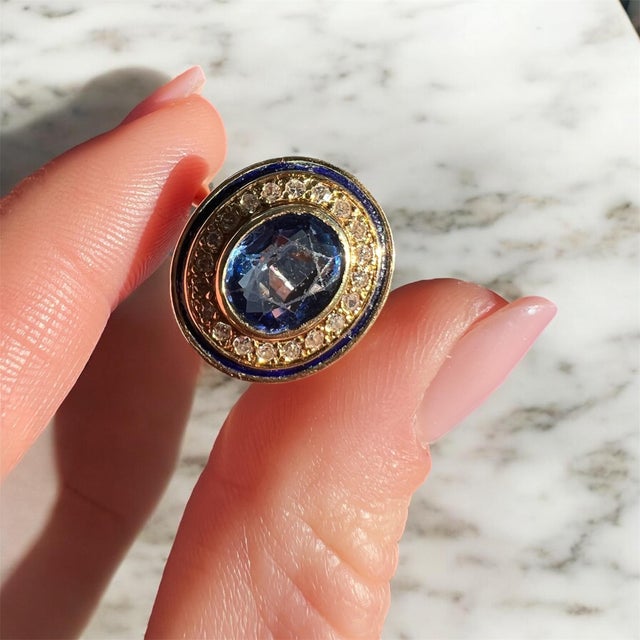 1960s Vintage Halo Ring, 18k Yellow Gold, Certified No-Heat Ceylon Sapphire 2cts For Sale - Image 4 of 6