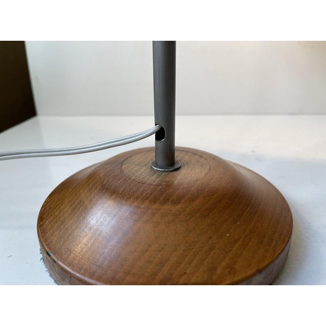 Vintage Scandinavian Industrial Table Lamp in Oak & Grey Steel, 1950s For Sale - Image 9 of 12
