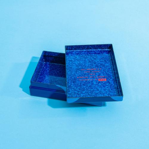 TISSINIER Jacques (1936-2018) Box, Jean Neuhaus SA publisher, France, 1972 Steel in vitreous enamel, Good condition, some...